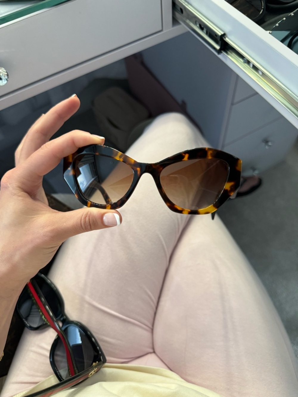 Prada Tortoiseshell Cat-Eye Sunglasses with Brown Gradient Lenses - Picture 9 of 10